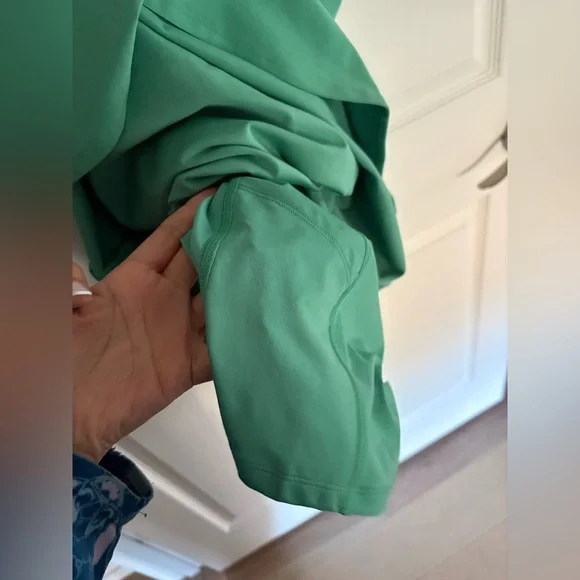 alo courtside tennis dress large nwt lettuce color